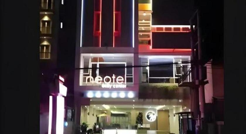 Neotel Hotel City Centre Tanjung Redep Экстерьер фото