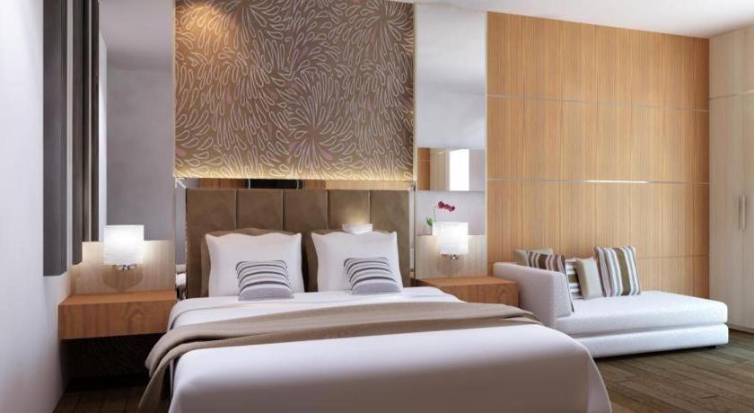 Neotel Hotel City Centre Tanjung Redep Экстерьер фото
